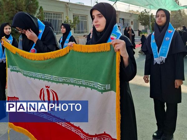 زنگ نیک اندیشی با هدف ترویج فرهنگ و مشارکت خیرین مدرسه ساز در هنرستان دکتر هادوی