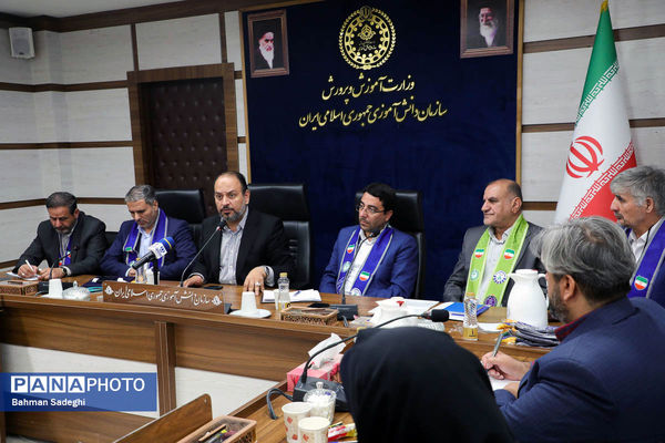نشست معاون پرورشی و فرهنگی وزارت آموزش و پرورش با معاونان پرورشی، تربیت‌بدنی و مسئولان سازمان دانش‌آموزی آذربایجان شرقی
