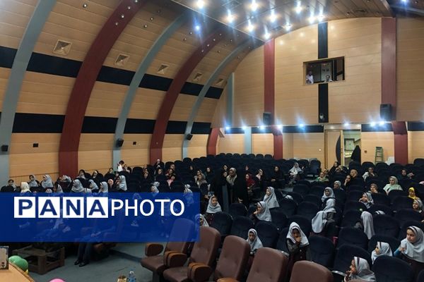 جشن الفبا دبستان شاهد ام‌البنین (س) ناحیه 2 شهرری