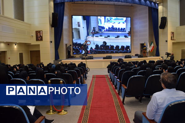 مراسم گرامیداشت مقام معلم و تجلیل از طلایه‌داران تعلیم و تربیت منطقه ۱۴ 