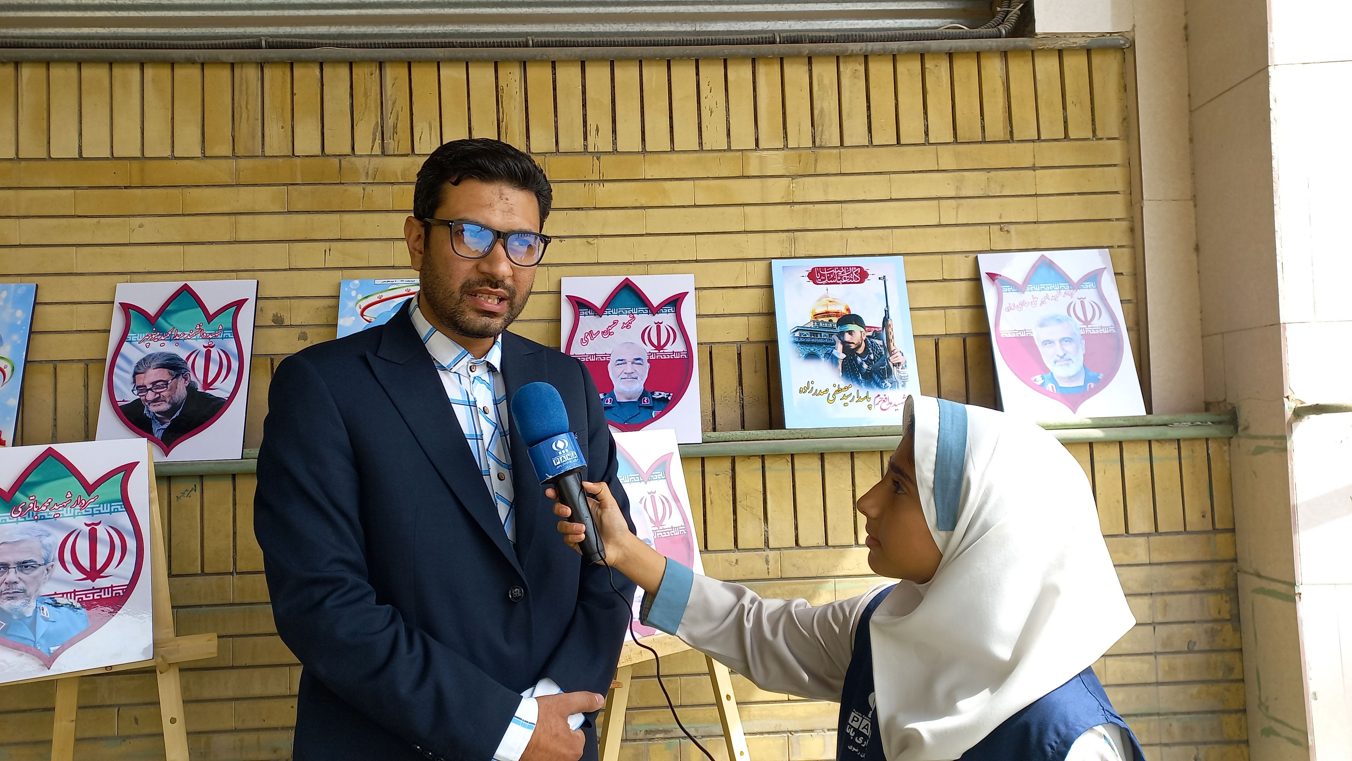 نماز عامل اساسی در پرورش روحیه معنوی و اجتماعی دانش آموزان است