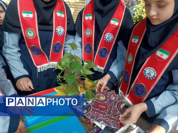 جشن عاطفه ها در دبستان ناهید نخودی