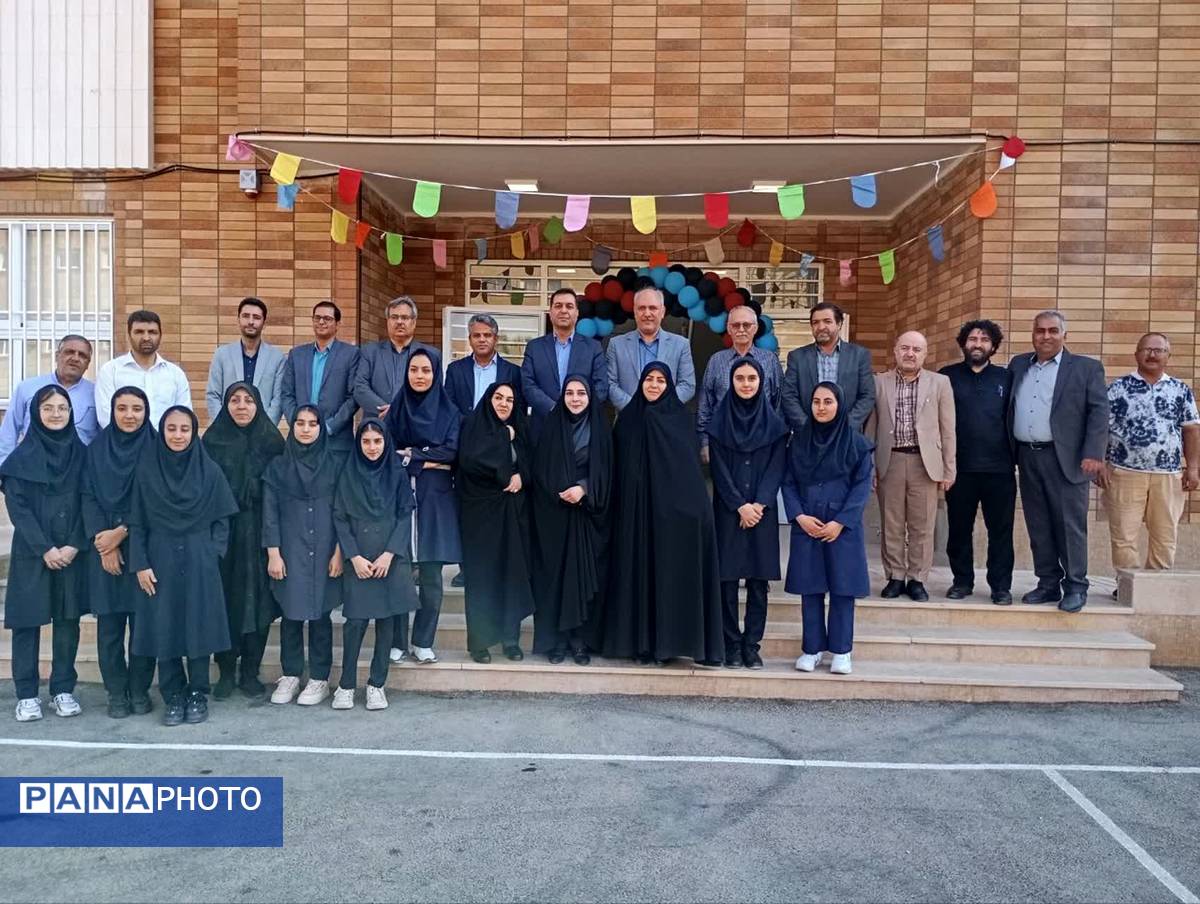 مدرسه متوسطه در مسیر ماندگار شهرک سیمرغ خورزوق به بهره برداری رسید