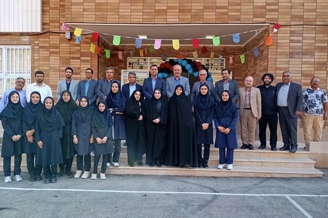 مدرسه متوسطه در مسیر ماندگار شهرک سیمرغ خورزوق به بهره برداری رسید