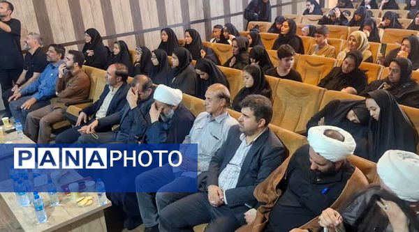  اولین نمایشگاه آثار هنری با موضوع عفاف و حجاب در کانون ملائک شهرستان قرچک