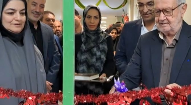 آئین افتتاحیه کلاس درس تربیت بدنی در مدرسه شهید امام خمینی ناحیه یک ری