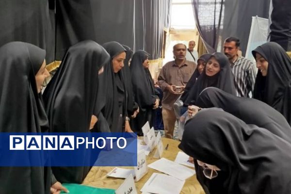 برگزاری جلسه توانمندسازی فرهنگیان در ناحیه دو شهرری 