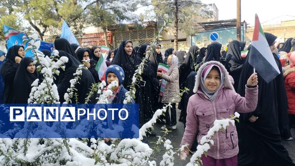 راهپیمایی یوم الله ۲۲ بهمن ماه در شهرستان خلیل‌آباد