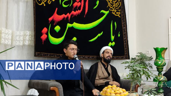 دیدار با خانواده شهید نیازمند در شهرستان سمنان