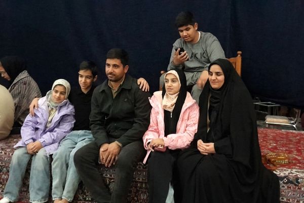 معتکفین با خانواده های خود دیدار کردند 