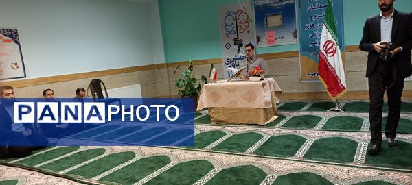 دیدار مدیریت آموزش و پرورش شهریار با دانش‌آموزان مدرسه توحید به مناسبت هفته پژوهش