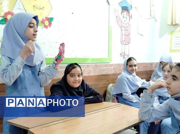 گرامیداشت روز کتاب و کتابخوانی در دبستان دخترانه هیأت امنایی بهار دانش 