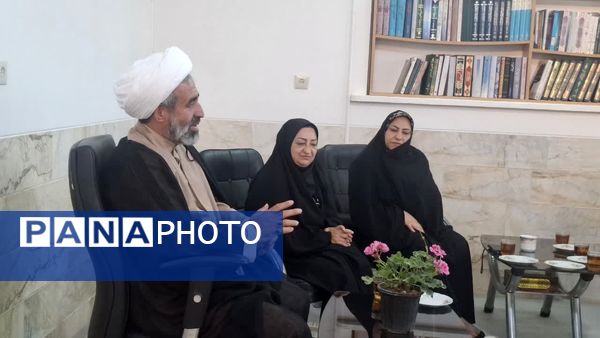 دیدار صمیمانه امامجمعه مروست با خبرنگاران پانا