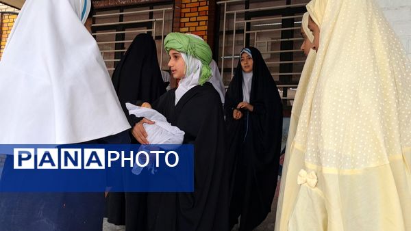 هنرنمایی دانش آموزان  مدرسه خواهران بابایی در روز دختر