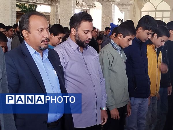 نماز جمعه شهرستان کاشمر با حضور پر رنگ مردم ترشیز کهن برگزار شد 