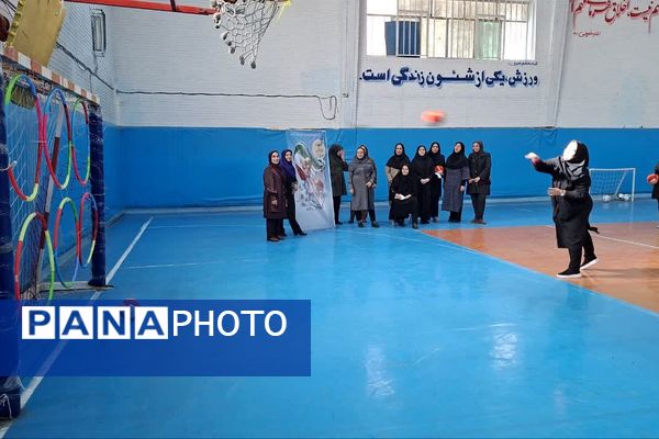 نشاط، رقابت و همدلی در جشنواره ورزشی مدیران مدارس ابتدایی قرچک