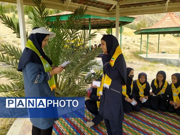 اردوی مهارتی تشکیلاتی پیشتازان دختر مقطع متوسطه اول ناحیه سه شیراز 