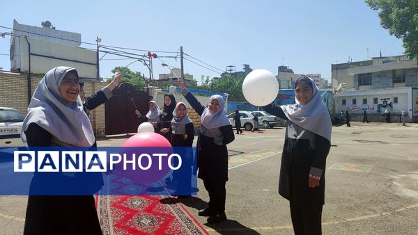 جشن سپاس معلم در دبستان شاهد حاج تقی آقا بزرگ مشهد