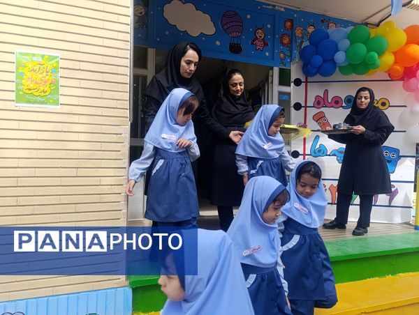 جشن غنچه‌های  کودکستان مهر و ماه آشخانه 
