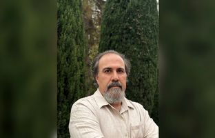 دنیای بچه‌ها فقط دیجیتال نیست؛ هنوز خوانندگان جدی شعر و داستان داریم