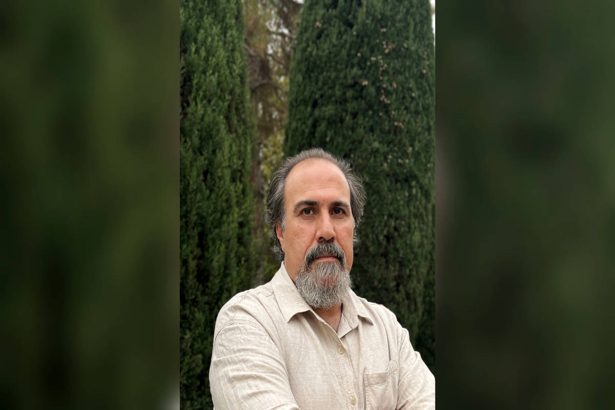 دنیای بچه‌ها فقط دیجیتال نیست؛ هنوز خوانندگان جدی شعر و داستان داریم