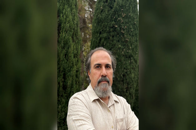 دنیای بچه‌ها فقط دیجیتال نیست؛ هنوز خوانندگان جدی شعر و داستان داریم