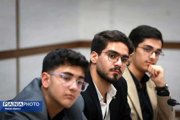 دومین روز نشست کارگروه تدوین سند دوازدهمین دوره مجلس دانش‌آموزی-2