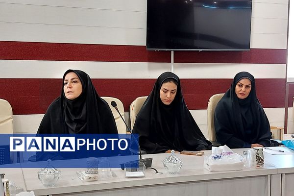 برگزاری جلسه شورای تربیت بدنی در اداره آموزش و پرورش کهریزک 
