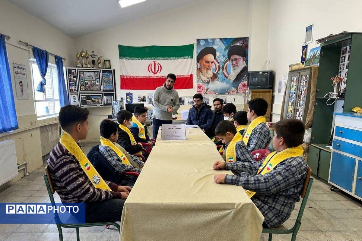 انتخابات هیئت رئیسه مجمع دانش‌آموزی پیشتازان در فیروزکوه