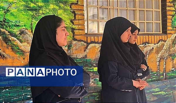 اولین مراسم صبحگاهی در دبیرستان فیاض کاشمر