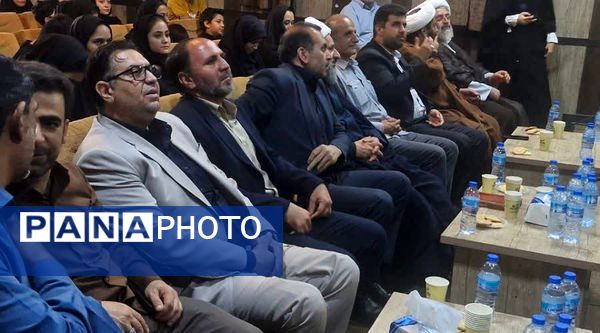  اولین نمایشگاه آثار هنری با موضوع عفاف و حجاب در کانون ملائک شهرستان قرچک