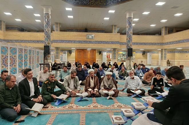 برگزاری محفل انس با قرآن به مناسبت هفته وحدت