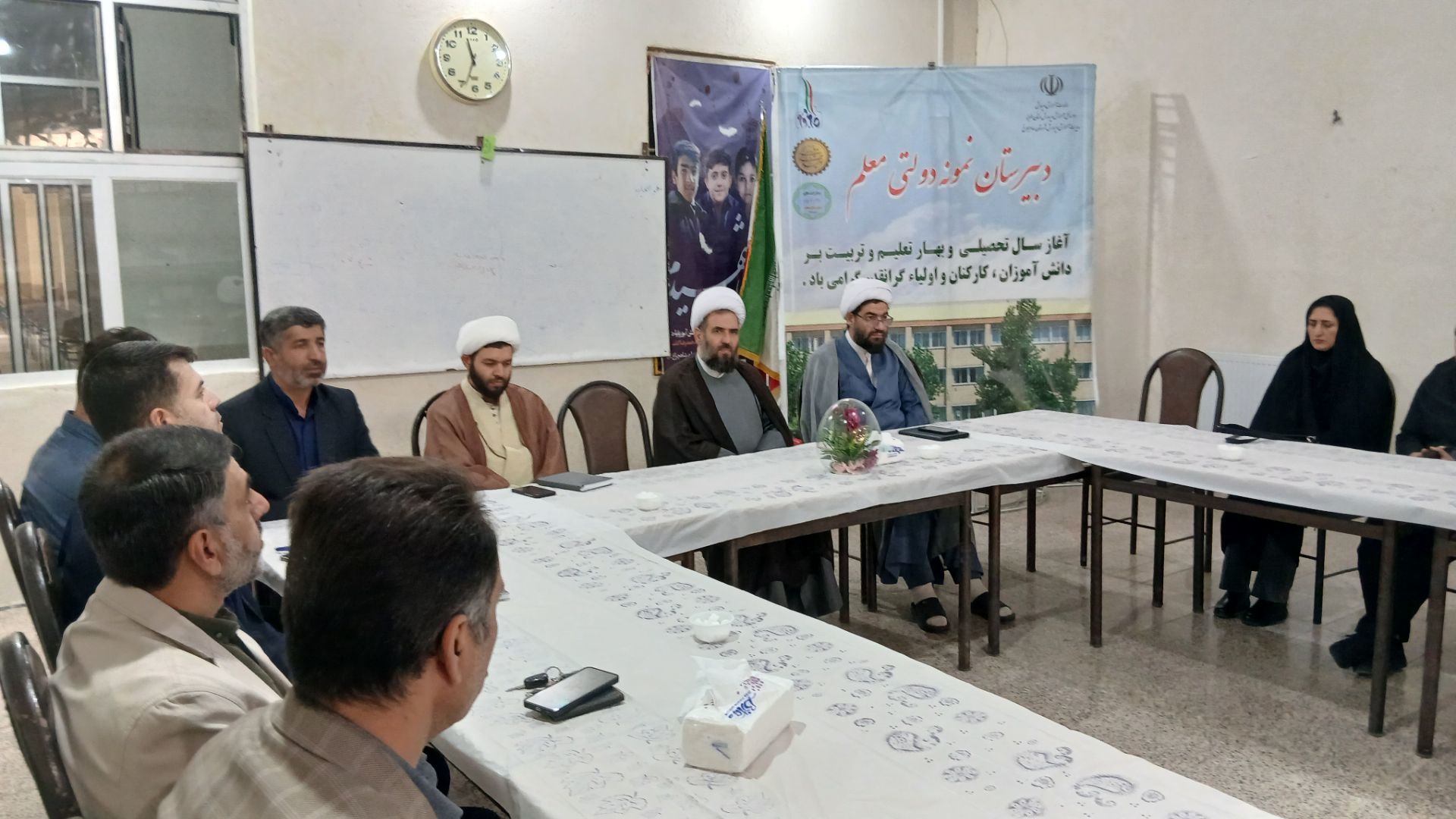 حضور همه اقشار جامعه  در راهپیمایی 13 آبان الزامی است