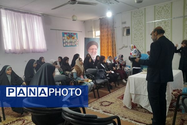 کارگاه هم‌اندیشی دختران خبرنگار پانا خلیل آباد 