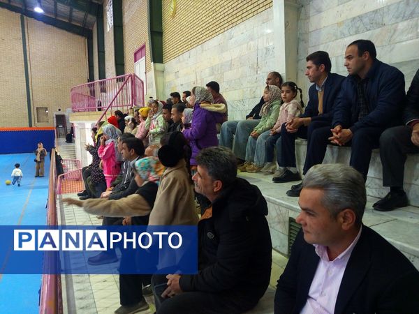 دانش آموزان مدرسه سمیه ساعاتی شاد در کنار پدرانشان گذراندند