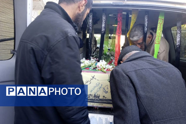 استقبال از شهید گمنام به میزبانی دبیرستان در ادب 