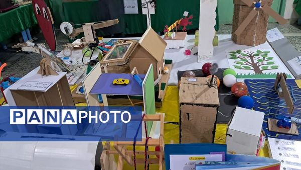 نمایشگاه جشنواره «نوین کاو» در پژوهش سرای دانش‌آموزی حاجی آباد