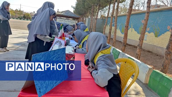 انتخابات شورای دانش آموزی در دبیرستان نمونه دولتی مهرورزان خواف