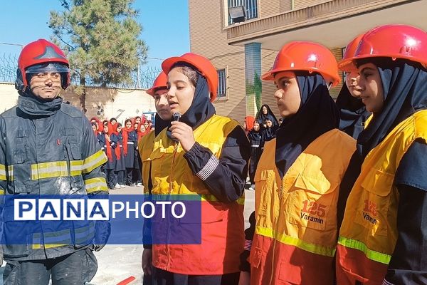 مانور پدافند غیرعامل در دبیرستان  سوده شهرستان ورامین 