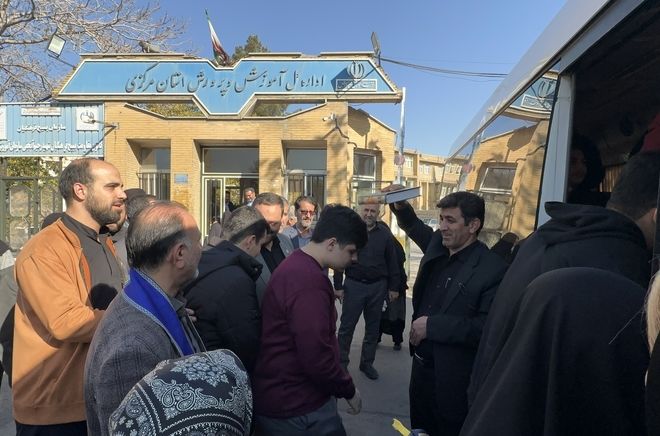 بدرقه‌ دانش‌آموزان پیشتاز پسر استان مرکزی به عمره دانش‌آموزی