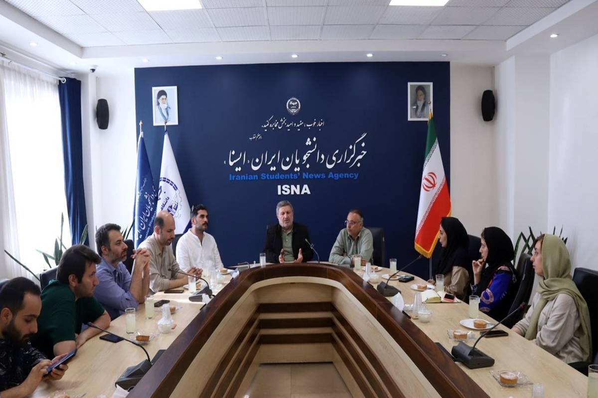اعضای رسانه سرداران کشور در جنگ روانی دشمن هستند