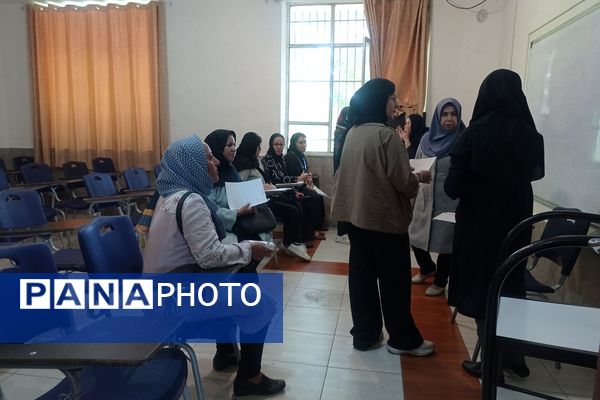 جلسه دیدار معلمان و اولیا در آموزشگاه پویش ناحیه ۳شیراز 