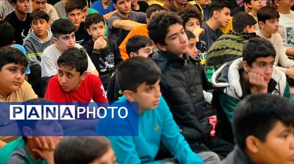 مراسم اعتکاف دانش‌آموزی در اولین روز اعتکاف در ساوجبلاغ