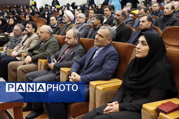 همایش تقدیر از پژوهشگران و فناوران برتر خراسان رضوی و تجلیل از جهادگران علم و فناوری