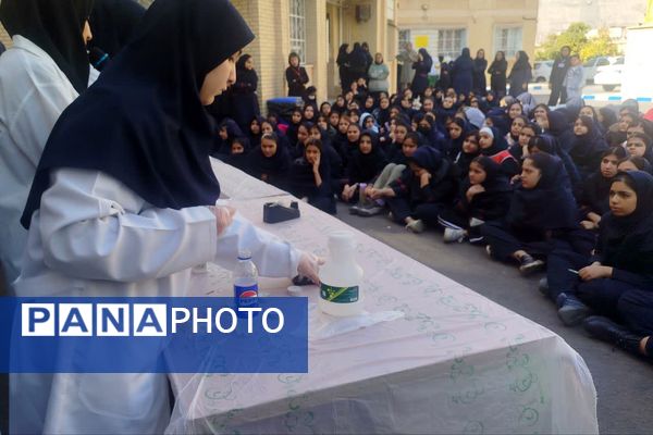 دانش‌آموزان با دستان خود، اسرار علم را گشودند