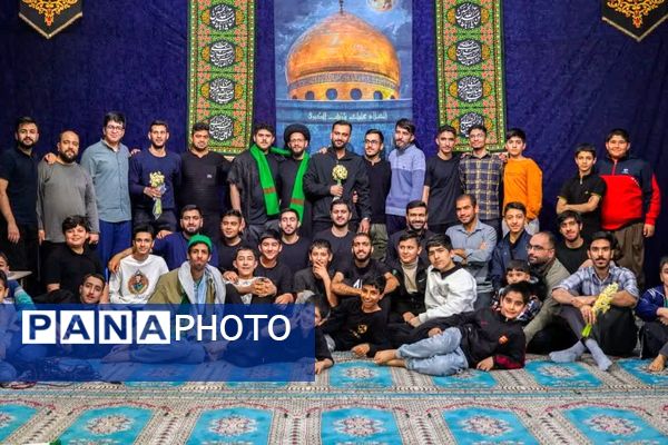 اعتکاف دانش‌آموزی در مسجد سیدالشهدا(ع) شیراز