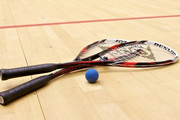 بانوان ایران برای اولین بار در جام جهانی اسکواش دست به راکت می‌برند