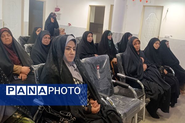 جلسه هم اندیشی راهکارهای جذب دانش آموزان به نماز