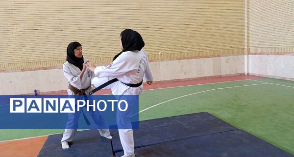 رقابت پرنشاط آینده‌سازان در المپیاد ورزشی مدرسه حضرت زینب (س)