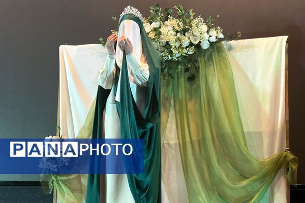 فریاد بی صدای شهادت حضرت زهرا(س) از سالن همایش اداره آموزش و پرورش شهرستان اسلامشهر به گوش رسید